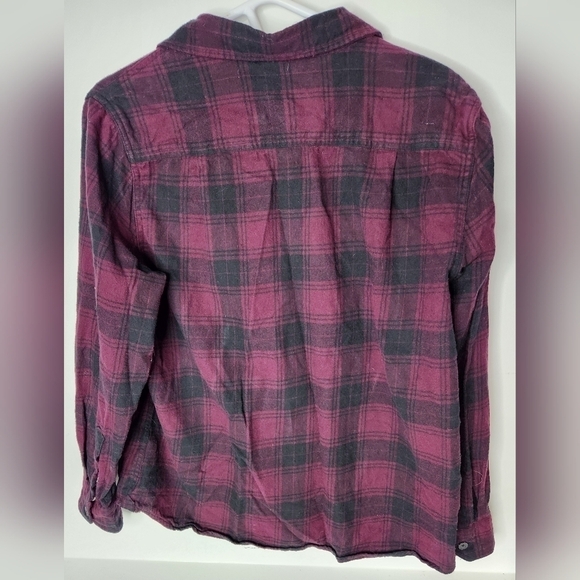 Tilley Burgundy and Black long sleeve button up shirt Size XLarge - Picture 2 of 4